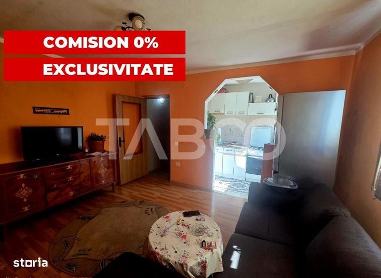 Apartament 3 camere semidecomandat etaj 3 zona 13 Decembrie 50 mpu - 5