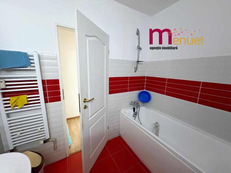 Apartament cu 3 camere decomandat în Babadag