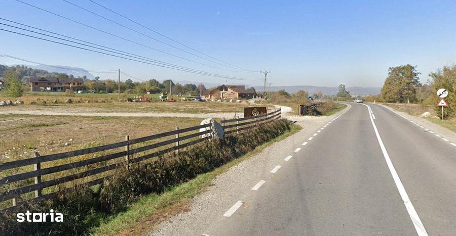 Teren de 12600 mp, în Central