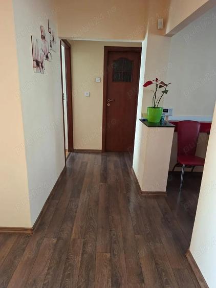 Vand apartament cu 3 camere in Tudor,strada Livezeni. - 7