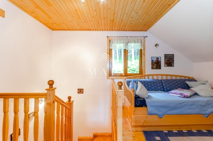 Casa 3 camere, 840 mp teren care include padure, Paltinis - 10