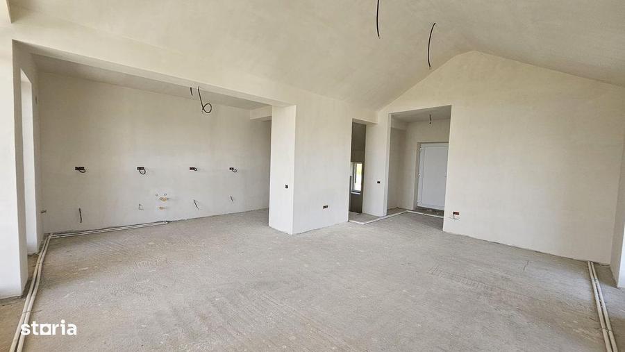 Casa Manastirea Dealu Targoviste Cu Vedere La Oras - 9