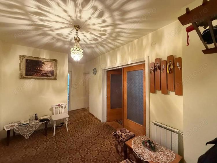 Apartament 3 camere de inchiriat,decomandat, etaj 1, 90 mp - 11