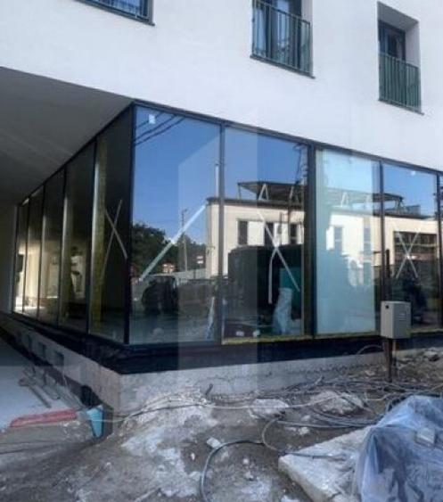 Spatiu generos, central, ideal orice tip de activitate - 3