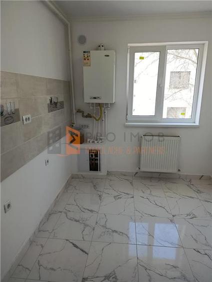 Apartament 2 camere cf 2 decomandat zona Crang - 7