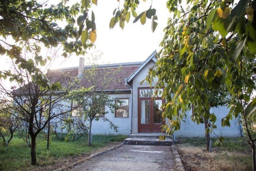 Conac sec XIX, renovat si evaluat in primele 10 din Romania, granita Varsand - 9