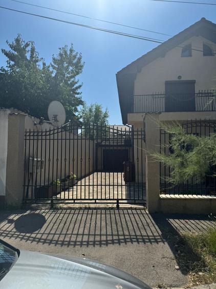 Vila P+E+M, 350 MP, 8 Camere, Terase 45 mp, zona Lac Straulesti,  langa Padure - 2