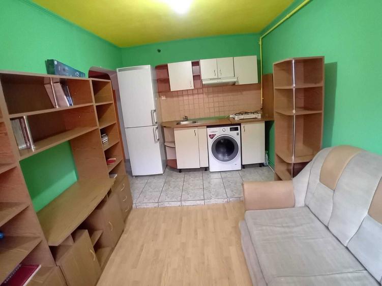 Inchiriez garsoniera - 5