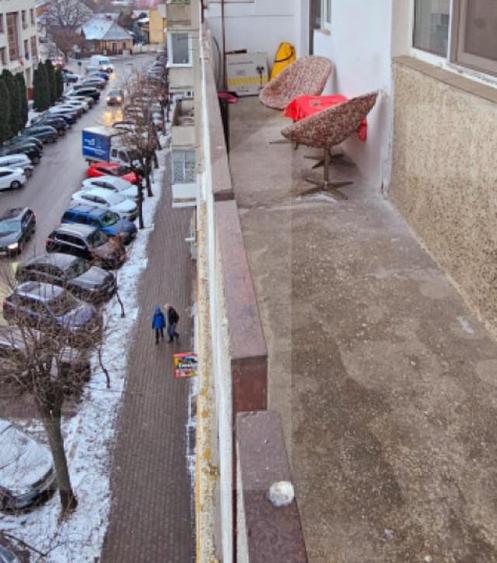 Apartament 2 camere, zona centrala, lift, balcon generos - - 4