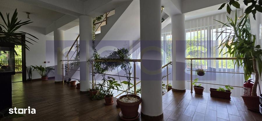 Casă cu 7 camere cu Teren 320 Mp în Pantelimon