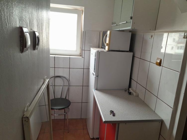 Inchiriez garsoniera Arad,str 6 Vanatori, - 6