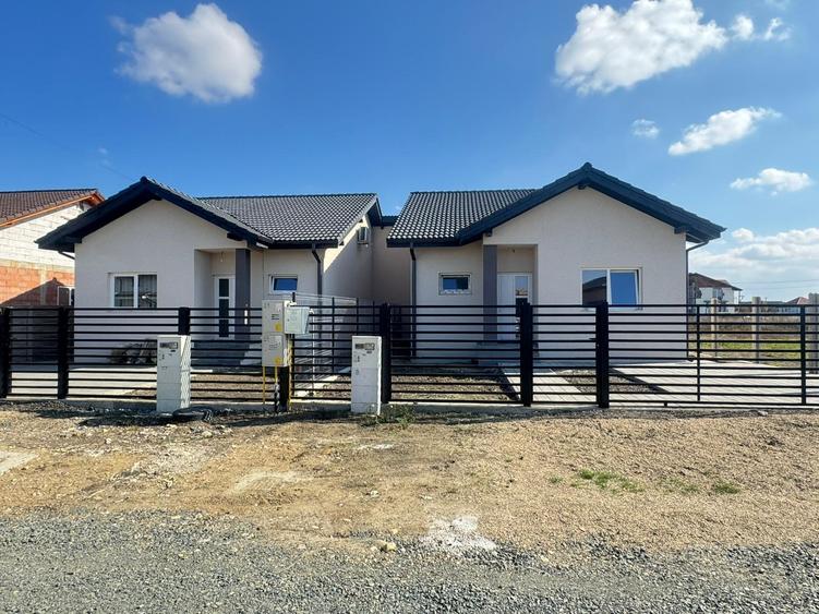 Duplex pe parter, despărțit prin baie, 3 camere, Posibilitate de mansardare - 1