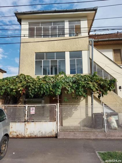 Inchiriez apartament in vila zona Cluj