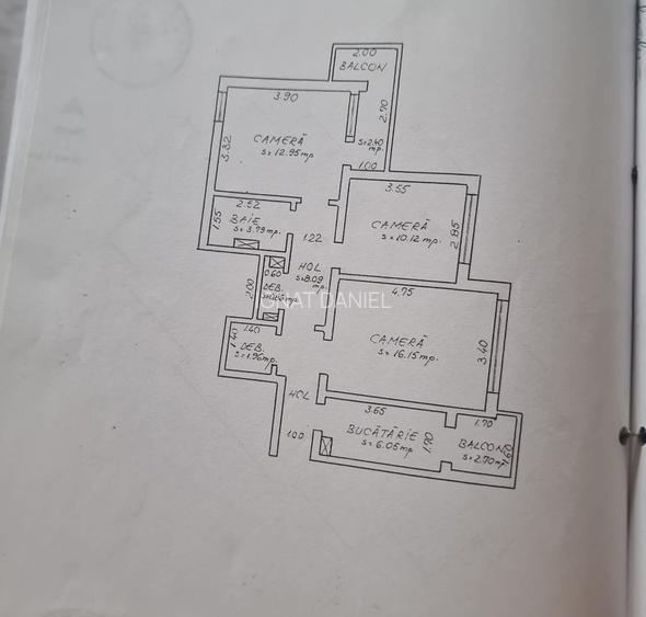 Apartament cu 3 camere, decomandat, etaj 6/10, zona Podu Ros