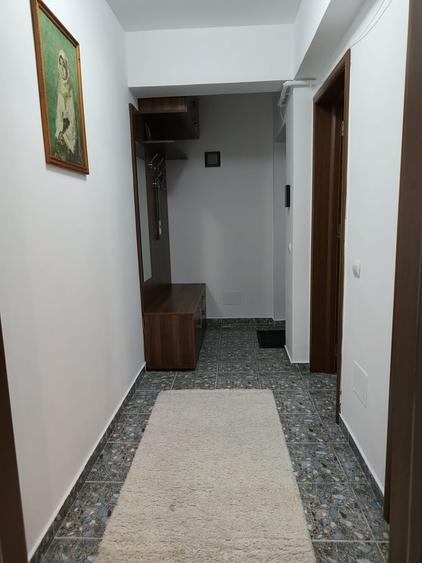 Inchiriere Garsoniera mobilata si utilata la 3 minute distanta de metrou - 7