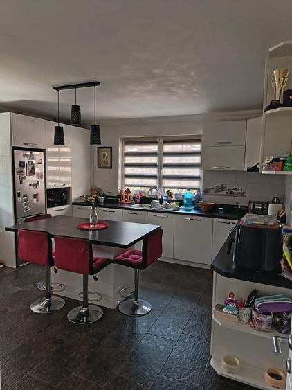 Casa+ teren+ anexe de vanzare - 7