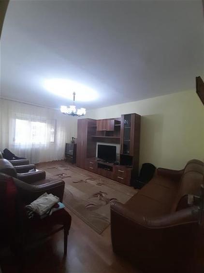 Apartament 3 camere de inchiriat zona Malu Roșu - 4