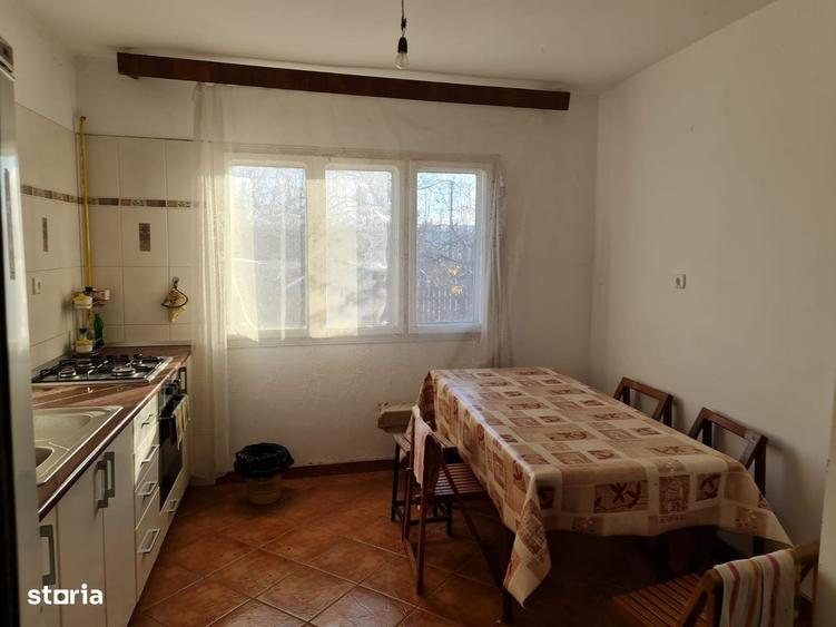 Apartament cu 2 camere în Podul de Fier