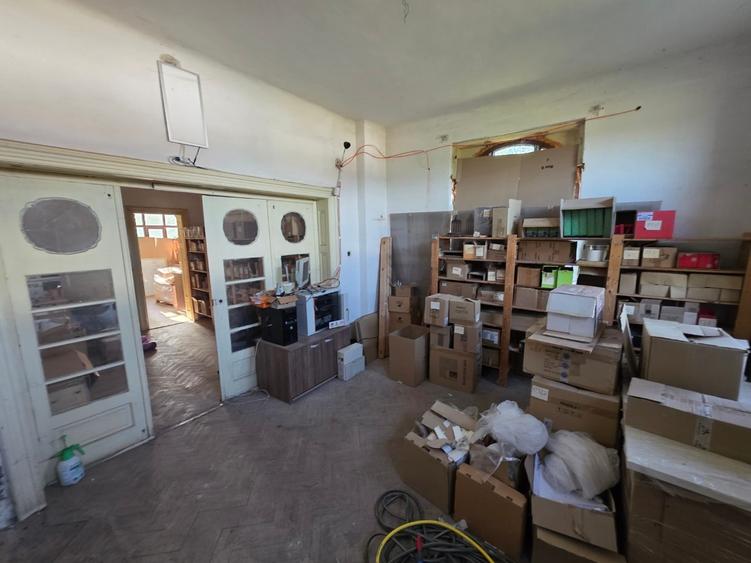 Judetul Prahova, in Poienarii Burchii, conac neoromanesc si teren 2.800 mp - 19