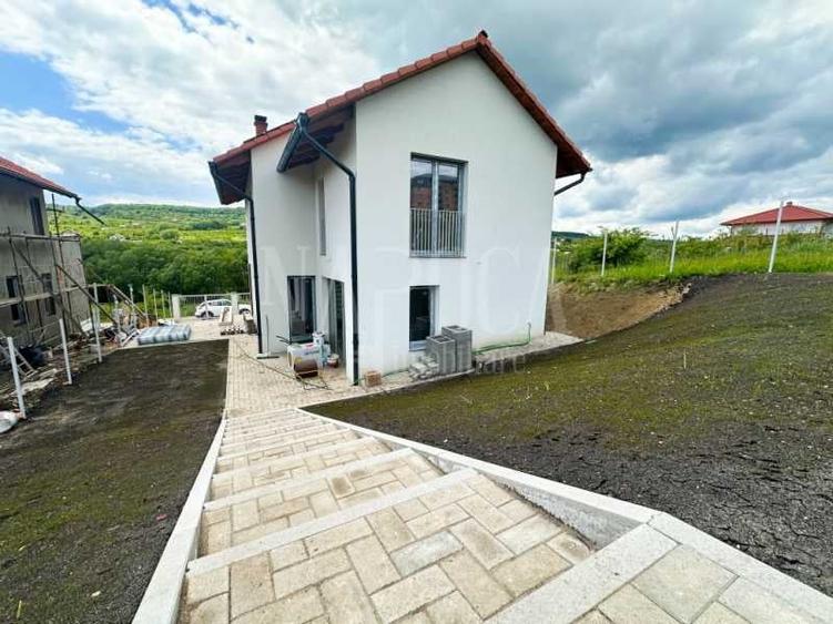 Casa 4 camere de vanzare in Chinteni - 1