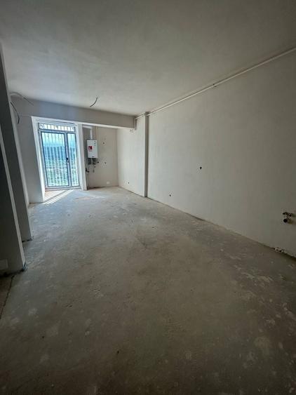 Vanzare apartament 3 camere cu parcare subterana zona BMW - 4