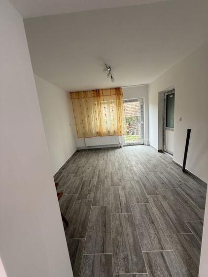 Vand casa cu teren - 1