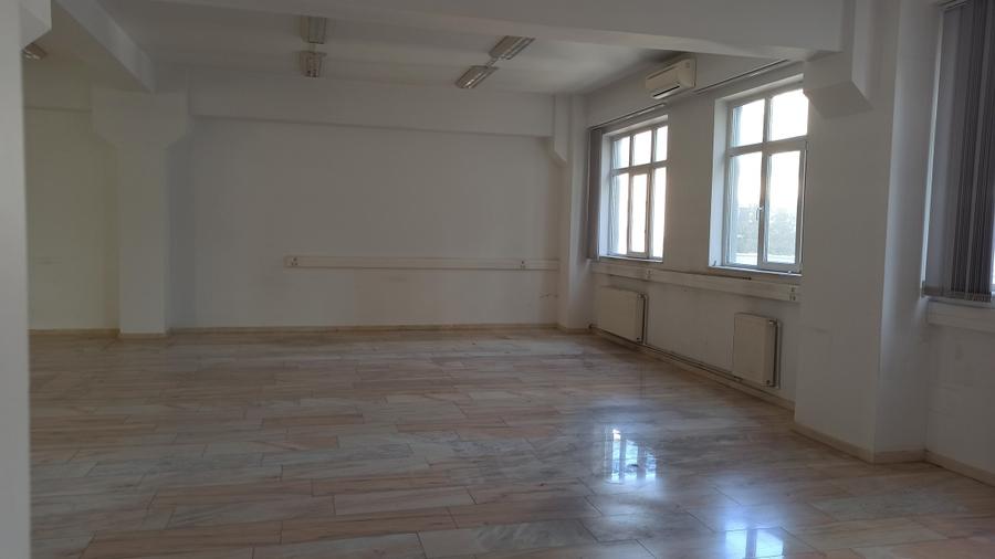 Basarabia - Morarilor (Soseaua Vergului )  spatii birouri in imobil  P+4 - 11