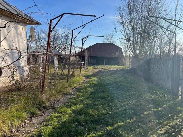 Vand casa ?i teren Com Suseni. Sat Tutulesti - 6