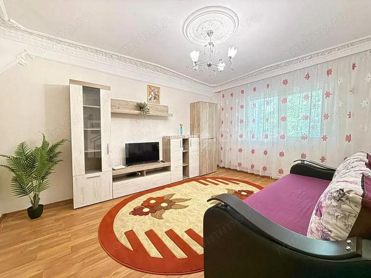 Apartament cu 2 camere, 2 bai, decomandat - zona Racadau Apartament cu 2 camere, 2 bai, decomandat - zona Racadau