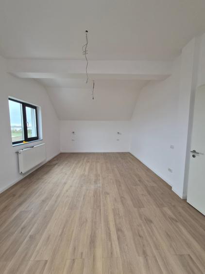 Vila individuala 5 camere, 4 bai, teren 230 mp - Bragadiru Mc Donald's - 23