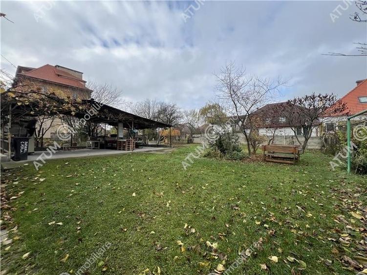 Casa individuala cu 4 camere si teren 900 mp zona Calea Poplacii - 21