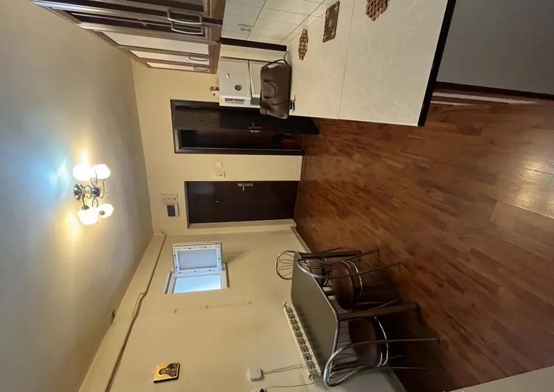 Apartament cu 2 camere semidecomandat în Traian
