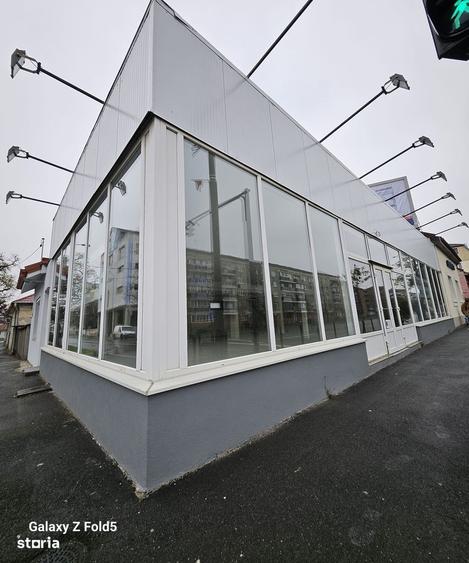 Spațiu comercial, de 280 mp, în Cantemir