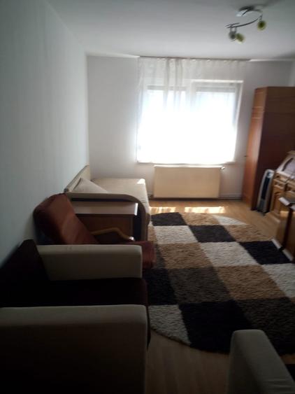 Inchiriez in 7 Noiembrie apt. 4 camere,decomandate,mobilat si utilat - 8