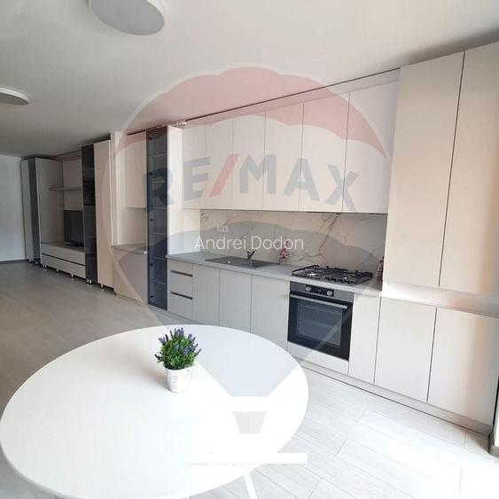 Apartament cu 2 camere de inchiriat in zona Racadau Apartament cu 2 camere de inchiriat in zona Racadau