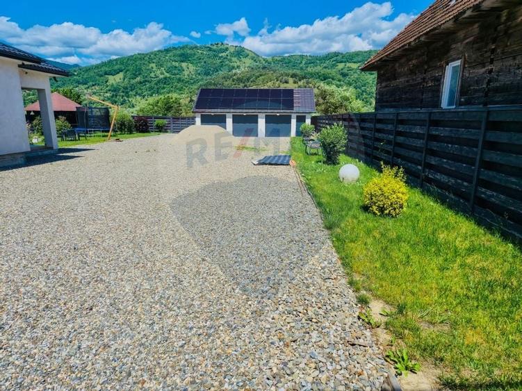 Casa / Vila cu 5 camere de vanzare - 4