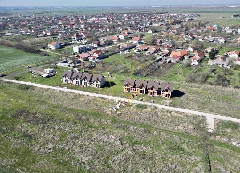 Parcele teren intravilan duplex/ case insiruite 771mp | Covaci - 2