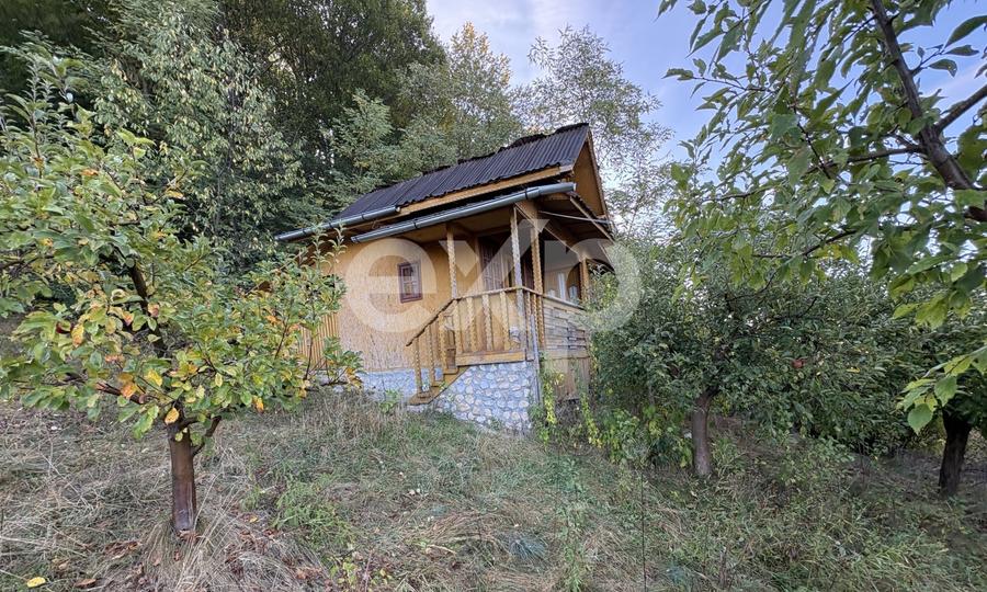 Casă individuală cu 4 camere cu Garaj în Micești