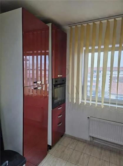 SPITALUL JUDETEAN - 3 CAM - CENTRALA - BLOC ANVELOPAT - ZONA EXCELENTA - 5