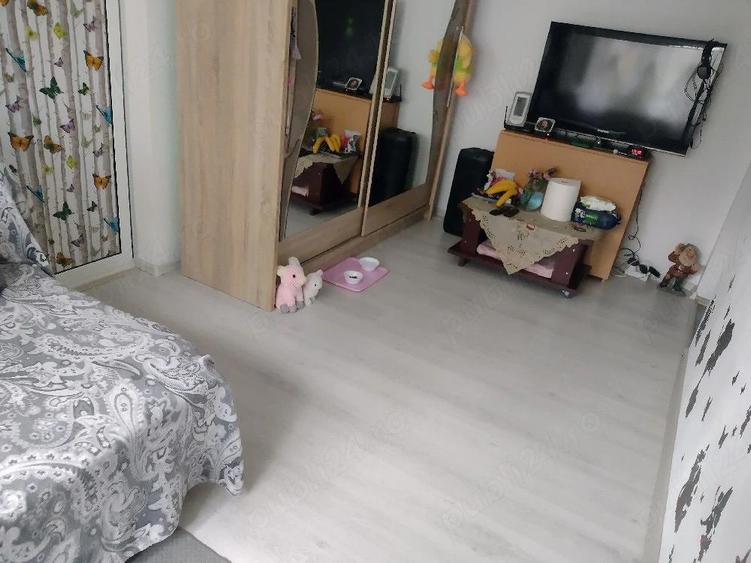 vand apartament cu doua camere micro 40 parter - 5