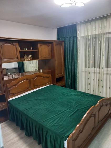 Inchiriez apartament cu 2 camere decomandate in 1 Mai. - 2