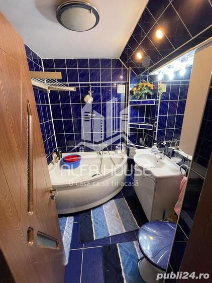 Inchiriez 2 camere Decomandat zona Micro 4 - 8