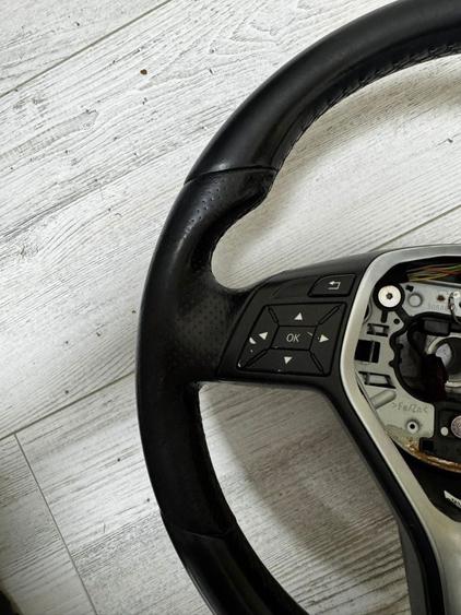 Vand volan Mercedes-Benz - 1