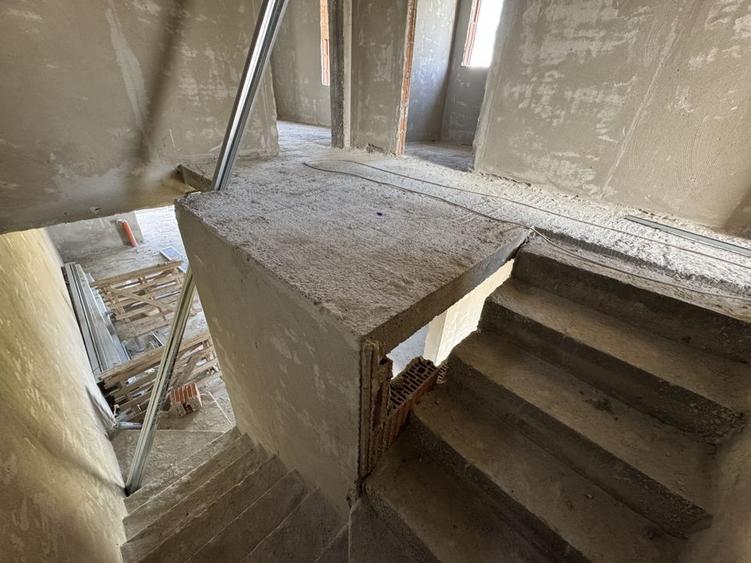 Sacalaz, 1/2 Duplex pe Etaj, 4 Camere,2 Bai,Terasa Acoperita - 7