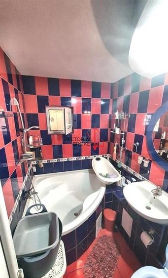 Apartament decomandat, hol H, 2 bai. 2 balcoane Colentina Maior V.Bacila - 21