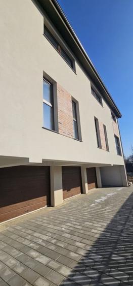 Duplex de vanzare, 4 camere, 162mp, 250mp teren, 2 garaje, Oasului - 2