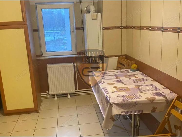 3 camere transformat din 4 , zona Gara, parcare inclusa, centrala gaz - 1