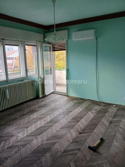 Apartament cu 4 camere decomandat în Cotroceni Apartament cu 4 camere decomandat în Cotroceni