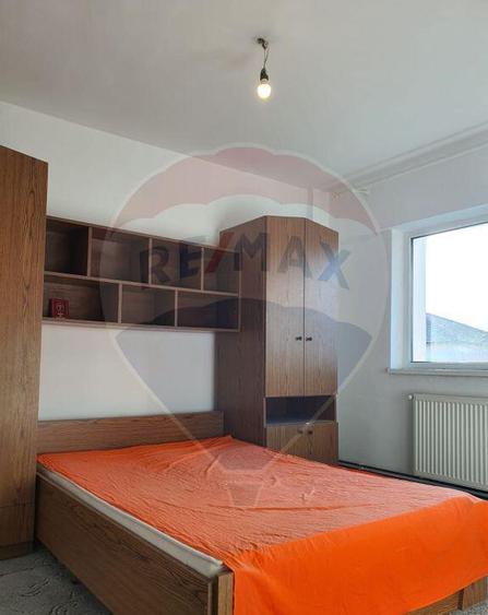 Apartament cu 3 camere de vanzare in zona Vitrometan - 1