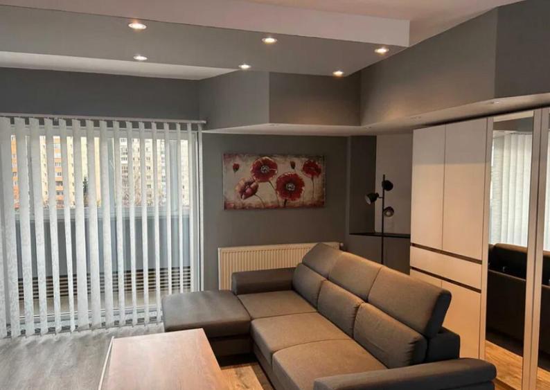 Apartament 3 camere, decomandat - zona Centru Civic - 5